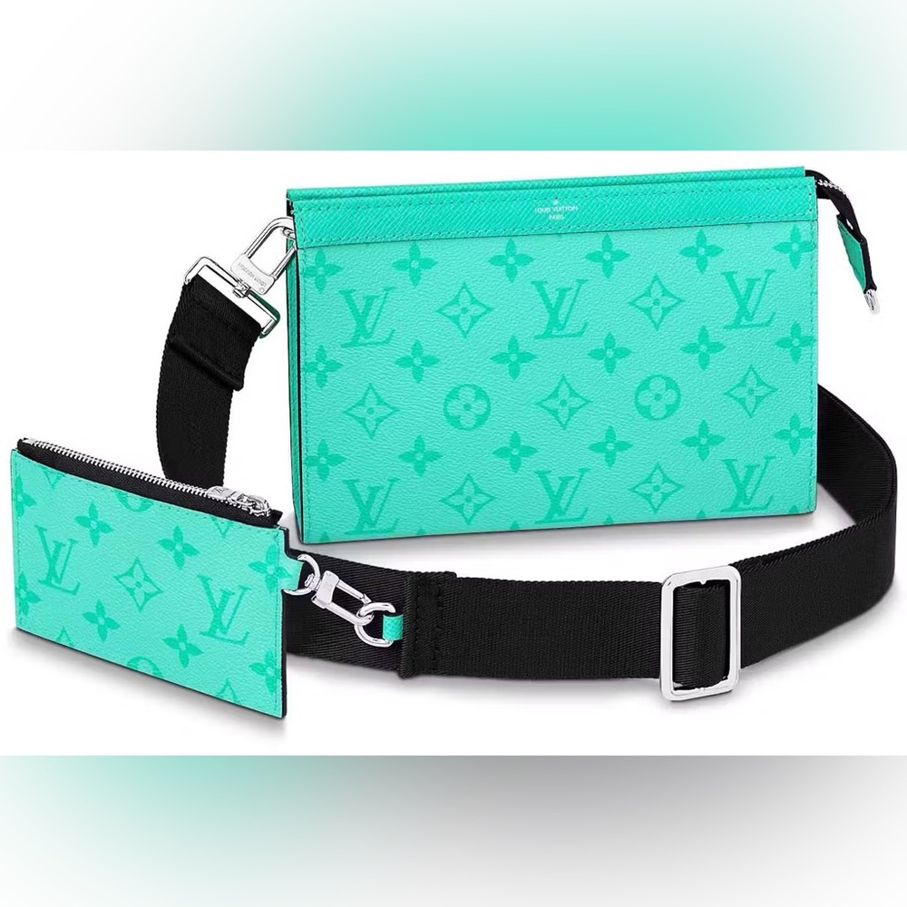 Louis Vuitton Gaston Wearable Wallet
Miami Green 100% authentic.